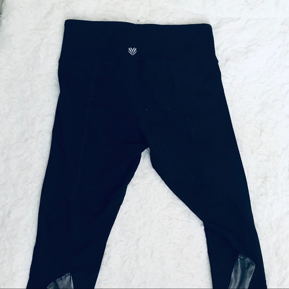 Forever 21 leggings black with mesh cut outs - Picture 2 of 6
